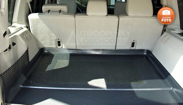 Vana do kufru přesně pasuje do zavazadlového prostoru modelu auta Jeep Commander htb 2006- 4x4